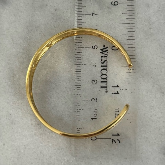 Gold Crystal Star Burst Engraved Bangle Bracelet 

Brand New - Picture 3 of 5